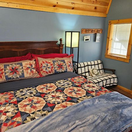 Acorn Cottage At Hocking Vacations โลแกน ภายนอก รูปภาพ