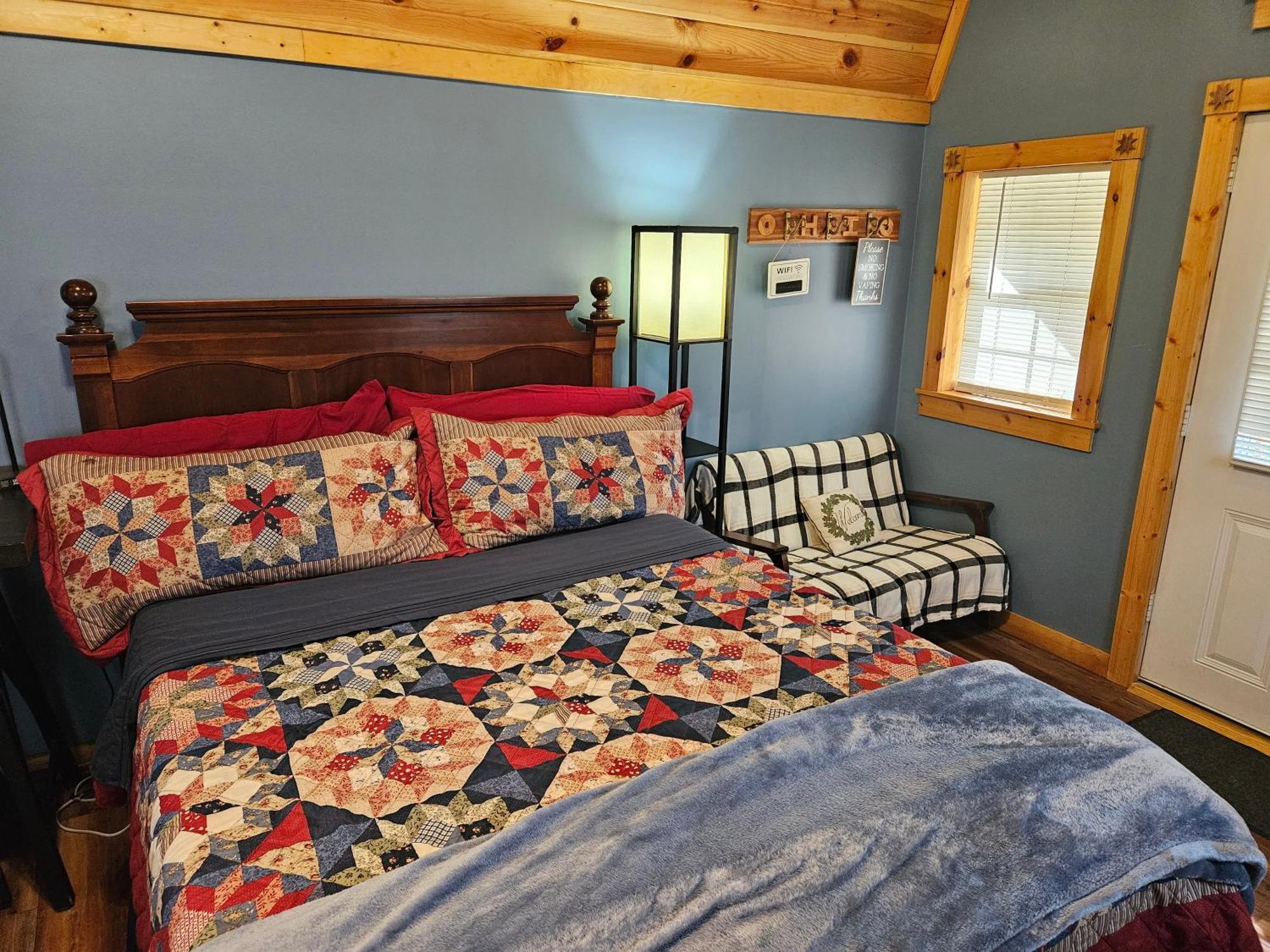 Acorn Cottage At Hocking Vacations โลแกน ภายนอก รูปภาพ